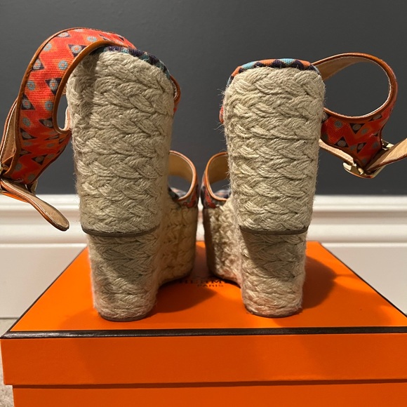 Platform Espadrilles- Must have! - Picture 6 of 7